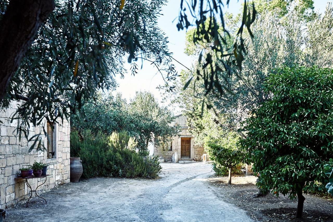 Nikolaou Art Residence Aegina Luaran gambar