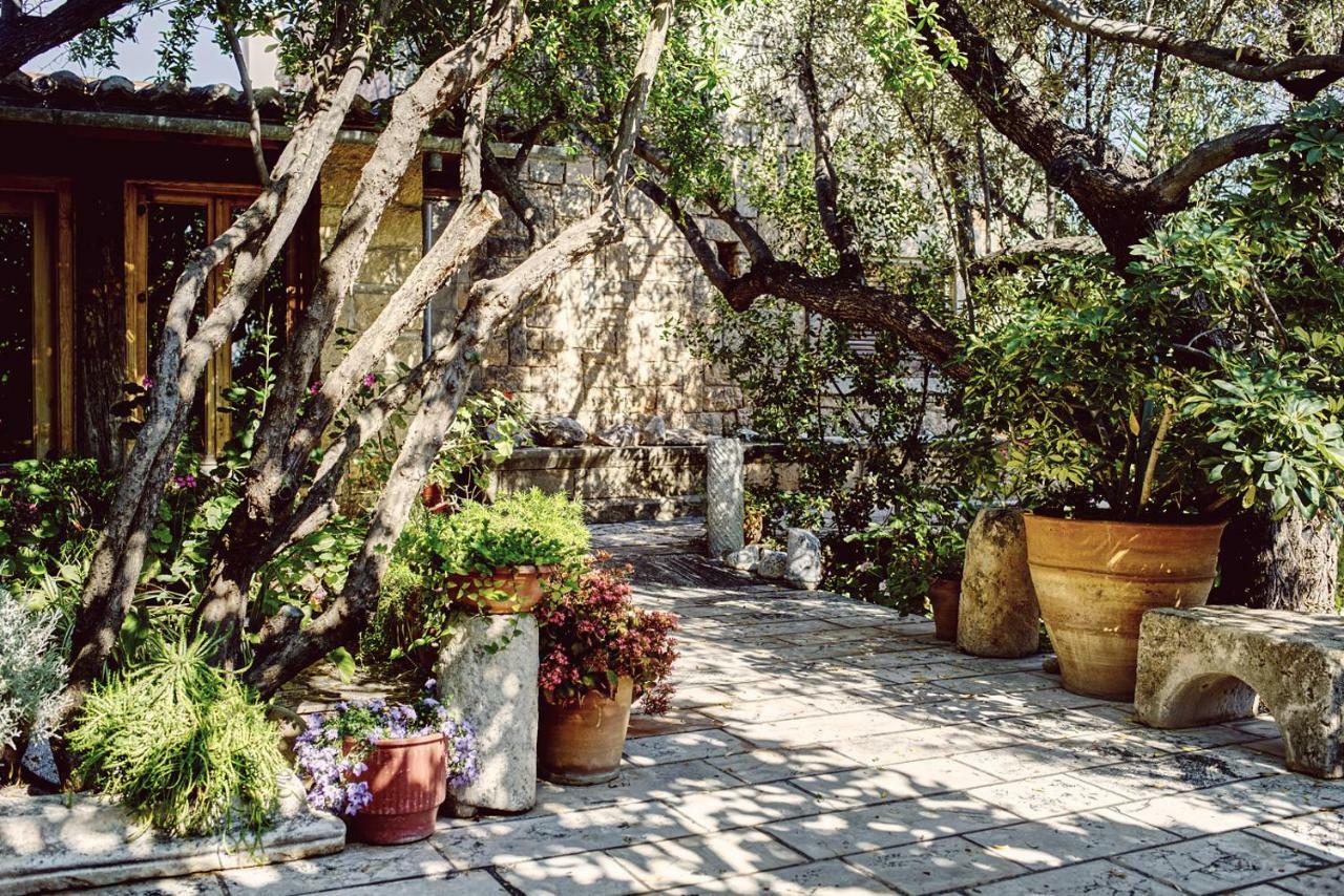 Nikolaou Art Residence Aegina Luaran gambar